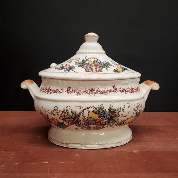 Vintage Japanese Gravy or Soup Tureen Boat Harvest Basket Theme EUC - Picture 2 of 11